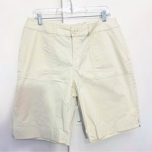 4/$25. ST. JOHN’S BAY stretch lightweight woven cotton khaki zip fly shorts 14P